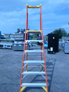lot 200 image: Werner 6 Podium Ladder