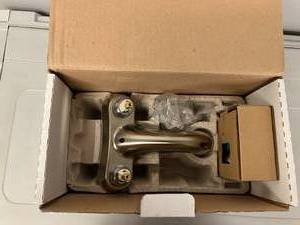 lot 9 image: Delta Classic 4 in. Centerset 2-Handle Bathroom Faucet with Metal Drain Assembly in Stainless