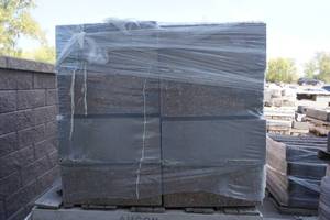 lot 1 image: Allan Block Harvest Classic Wall Block