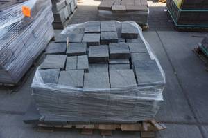 lot 25 image: Urbana 3 pc Newport Gray Patio Pavers