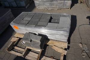 lot 27 image: Charcoal Holland 4 x 8 Patio Pavers