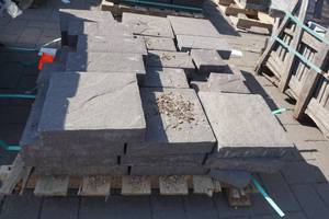 lot 36 image: Blue Stone Colored Patio Pavers With Slate Top