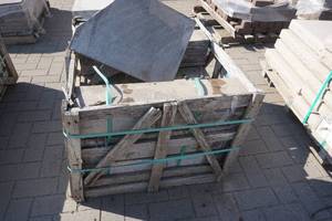 lot 40 image: Algonquin Brown Natural Stone Pieces