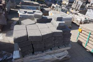 lot 45 image: 3 Piece Weston Stone