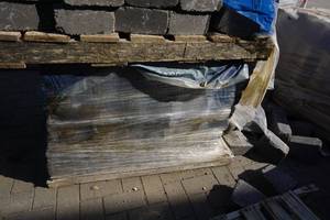 lot 49 image: 3 Piece Weston Stone