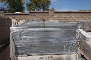 lot 89 image: Slate Top Gray Blended Patio Pavers