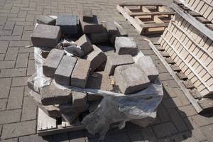 lot 97 image: Assorted Size to Block Build Square Fire Pit