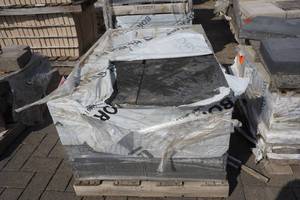 lot 98 image: Slate Top Gray Blended Patio Pavers