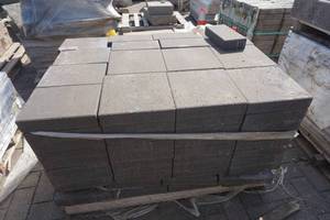lot 102 image: Catalina 3 Piece Fossil Beige Colored Patio Pavers