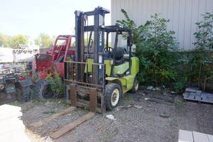 lot 4A image: Clark Model LGP 45 Propane Powered Forklift