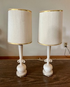 lot 17 image: Art Deco Antique Pink Aladdin Milk Glass Nightstand Lamps with Shades