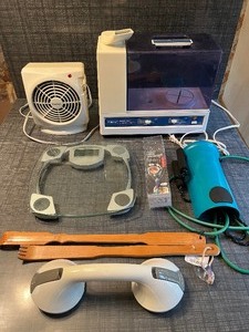 lot 113 image: HouseholdSupplies Dehumidifier, Scale, Mini Heater...