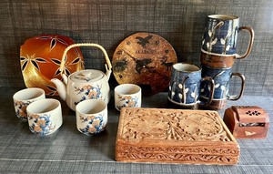 lot 72 image: Collectible MCM Home Goods DeCor Kitchen Entertaining, Tea Service Set, Mugs