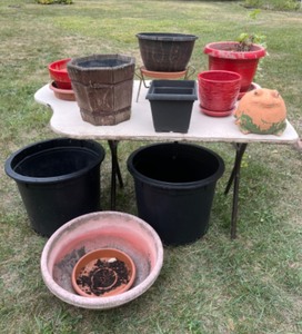 lot 149 image: Assorted Flowerpots, Potting Table...