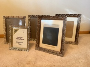 lot 119 image: Vintage Ornate Metal Picture Frames...