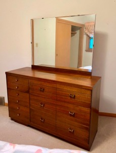 lot 61 image: Vintage MCM Furniture Bedroom Six Drawer Dresser wMirror...