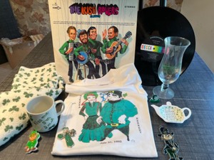 lot 86 image: Collectibles For The IRISH T-Shirt Hand Towel Record Album