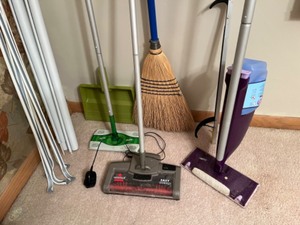 lot 140 image: Household Helpers Brooms, Mops, Electric Broom, Curtain Rods......