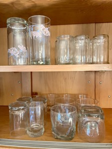 lot 40 image: Assorted Collectible Glassware Drinkware Barware