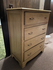 lot 156 image: Vintage Furniture Chest of Drawers