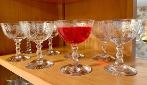 lot 38 image: (8) Collectible Barware Stemware Fostoria Meadow Rose Crystal Clear Shebert Champagne Glasses