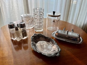 lot 77 image: Collectible Housewares Kitchen Entertaining Crystal SS Silver Covered Butter Dish Serving Tray Candy Salt Pepper