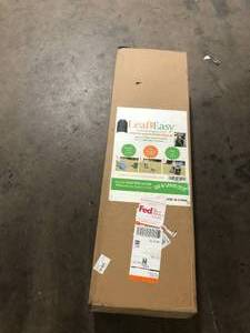 Leaf Easy 45 in. x 48 in. Leaf Scoop   Customer Returns See Pictures