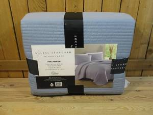 lot 81 image: Social Standard by Sanctuary Recycled Polyester Quilt Set - FullQueen