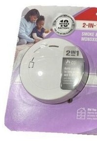 lot 95 image: First Alert 2-in-1 protection Smoke & Carbon Monoxide Alarm