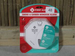 lot 99 image: First Alert SCO501CN Smoke & Carbon Monoxide Detector with Voice Location and Wireless Interconnectivity