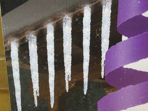 lot 150 image: Set of 3 GE 20ct 100 LED Twinkling Ice Crystal Icicle Set Crystal White