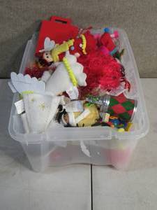 lot 121 image: Lot of Plushy Craft Christmas Ornaments