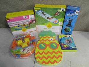 lot 160 image: Yard and Pool Fun-Sprinkler-Floaty-Fun