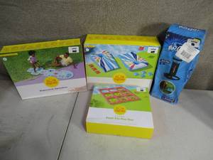 lot 174 image: Inflatable Hop Scotch-Tic Tack Toe- Bags- and Pump