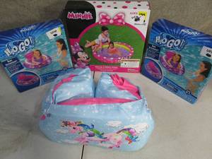 lot 178 image: Baby Boats-Disney Pool-2 in 1 Swimming Trainer