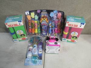 lot 246 image: Chalk Bubbles and Bouncers Set