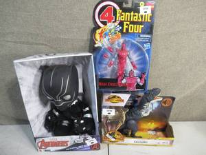 lot 263 image: Set of 3 Marvel Avengers-Fantastic 4-Jurassic Park Toys