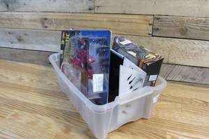 lot 26 image: Lot of THREE action figures