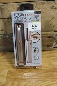 lot 55 image: Flawless Finishing Touch Brow Hair Remover