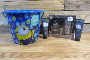 lot 56 image: Bucket of Mens Shave Creams & Beard Oil