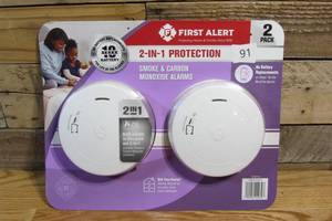 lot 91 image: PRC710 10-YEAR BATTERY COMBINATION SMOKE & CARBON MONOXIDE ALARM - 2pack