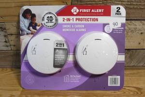 lot 90 image: PRC710 10-YEAR BATTERY COMBINATION SMOKE & CARBON MONOXIDE ALARM - 2pack