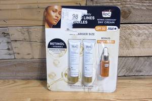 lot 98 image: RoC Retinol Correxion Day Cream SPF 30 Moisturizer 1.3oz 2 Pack  Bonus Vitamin C Serum