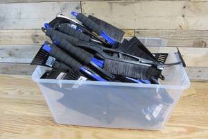 lot 118 image: Tote FULL of Ice Scrapers w Brushes