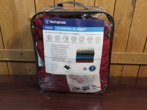 lot 67 image: Westinghouse Heated Blanket - Twin - Garnet
