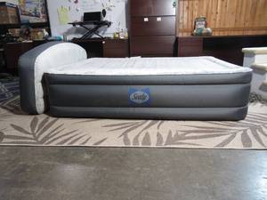 lot 170 image: Sealy AlwayzAire Tough Guard Air Mattress, Queen
