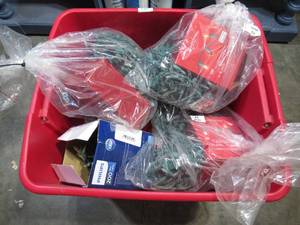 lot 193 image: 20 Gallon Tote Full of Christmas Lights