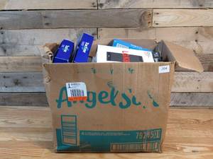 lot 204 image: Large Lot of Cell Phones (20)
