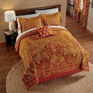 lot 325 image: Veronica 4-Piece Comforter Set - Queen