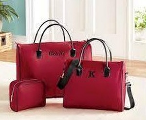 lot 329 image: 3-Piece Weekender Set - Red